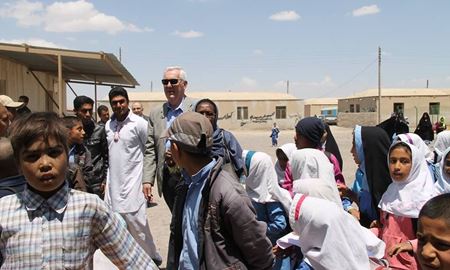 بازدید سفیر استرالیا در ایران از اردوگاه پناهندگان در شهر کرمان