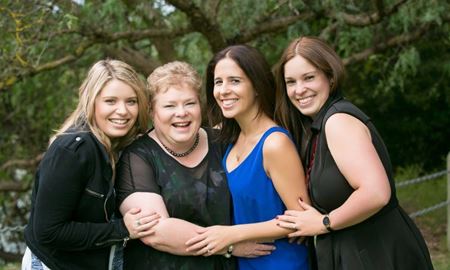 خانواده شما، روز مادر را علیرغم وجود محدودیت های کروناویروس چطور جشن خواهد گرفت؟