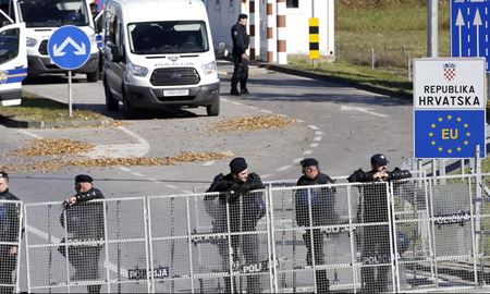 آزار جنسی یک مهاجر افغان توسط پلیس مرزی کرواسی