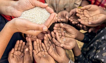 هر دقیقه، 11 نفر بر اثر گرسنگی و 7 نفر براثر کرونا در جهان جان می‌دهند