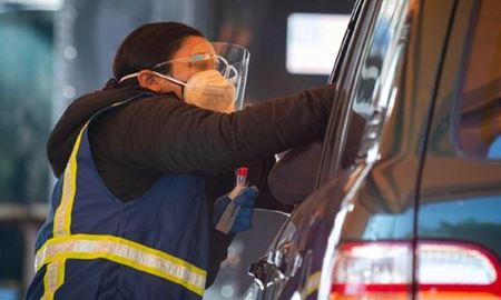 دستگیری مادری که از ترس کرونا، فرزندش را در صندوق عقب ماشین گذاشت