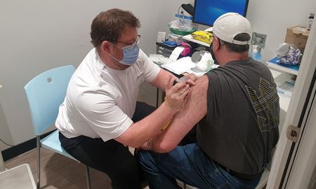 نگرانی اصناف در ایالت ویکتوریا از اجباری شدن دوز تقویتی واکسن