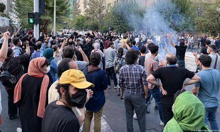 نماینده حزب سبز استرالیا: اعتراضات ایران بی‌سابقه است