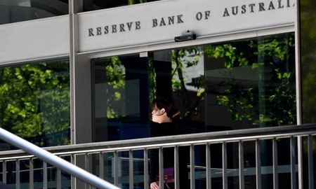 تشدید فشار بر بانک مرکزی استرالیا پس از افزایش حقوق‌ و دستمزد