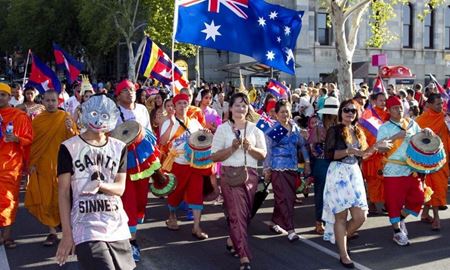 به رسمیت‌ شناختن فرهنگ‌های مختلف در جشن هارمونی استرالیا 