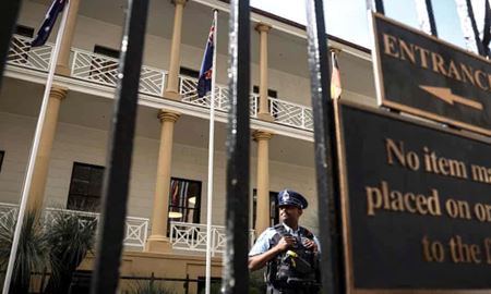 لغو ویزای شهروند آفریقای جنوبی به دلیل مشارکت در تجمع تئونازی‌ها