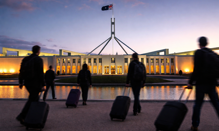 قانون جدید مهاجرت در استرالیا تصویب شد؛ دولت می‌تواند ورود برخی دارندگان ویزای موقت را متوقف کند
