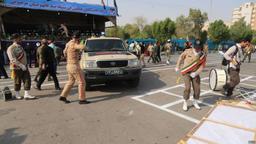  «حمله تروریستی» در رژه نظامی اهواز تا کنون 24 کشته و 53 مجروح داشته