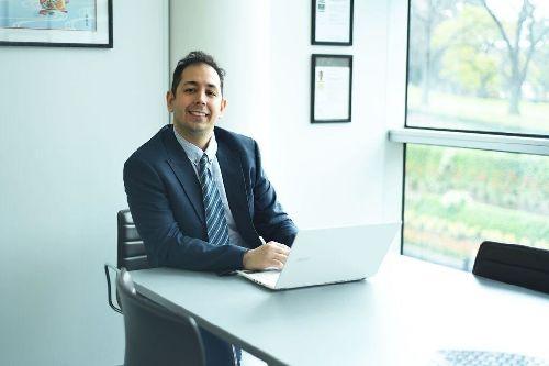 یا امکان تغییر ویزای پناهندگان استرالیا با ویزاهای دیگر وجود دارد؟/ چگونگی بررسی پرونده‌های سیتیزنشیپ و دلایل احتمالی تعویق این پروسه/ پاسخ به سوالات همراه با کارشناس مهاجرت استرالیا حامی نیرومند/رادیو نشاط...ناهید امامی