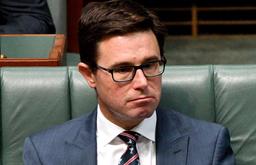 افشای مالکیت سهام Woolworths توسط وزیر کشاورزی استرالیا پس از انتقادات شدید او از دو غول Coles و Aldi  