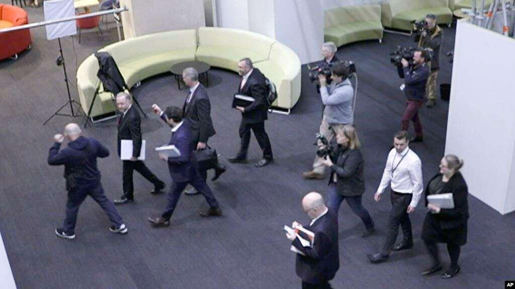 حمله پلیس به دفتر رادیو و تلویزیون ملی استرالیا 