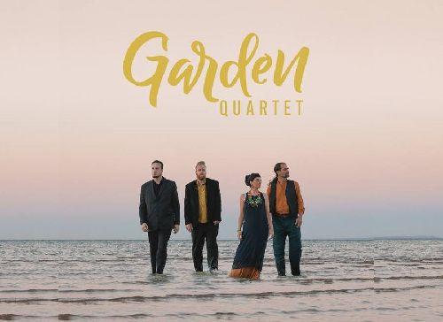 گفتگو با "گلاره پور " خواننده و نوازنده ي كمانچه در خصوص رونمايي آلبوم گاردن كوارتت، در شهرهاي استرالیا/ رادیو نشاط ..ناهید امامی