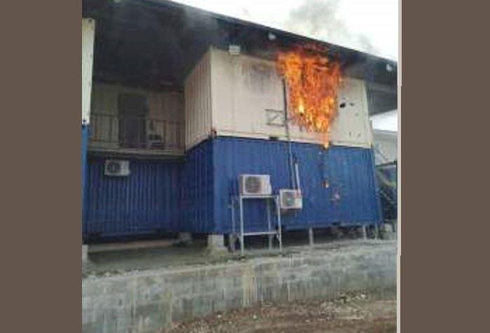 یک پناهجوی دیگر استرالیا در جزیره مانوس خود را آتش زد