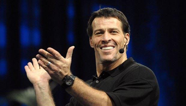 تونی رابینز (Tony Robbins)  یکی از باثبات‌ترین و ماندگارترین نویسندگان موفقیت، سخنرانان و مربیان جهان 