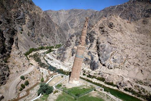 قامت منار جام افغانستان درحال خم شدن است