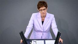 تاکید آلمان بر ادامه حضور ناتو در افغانستان