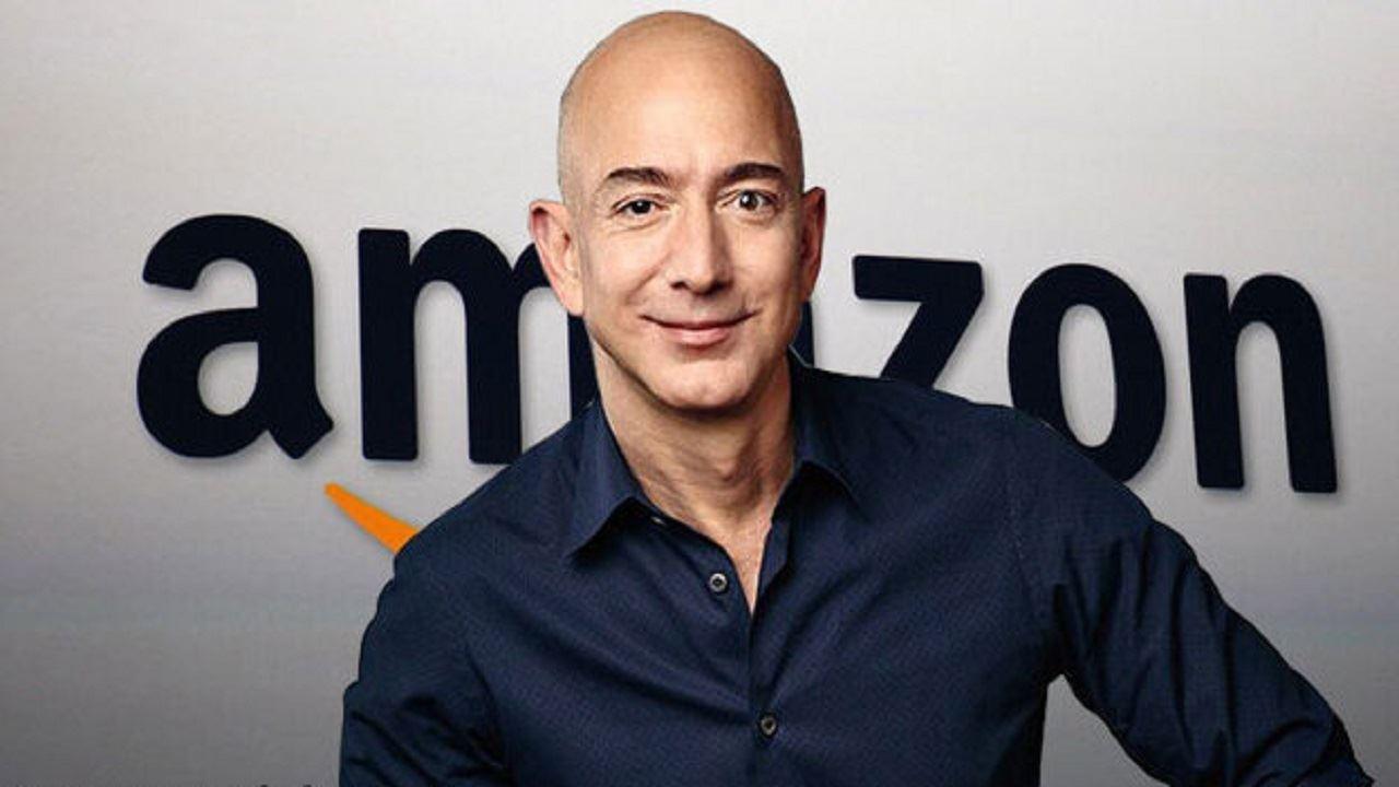 ثروتمند‌ترین مرد جهان از سمتش کناره‌گیری کرد