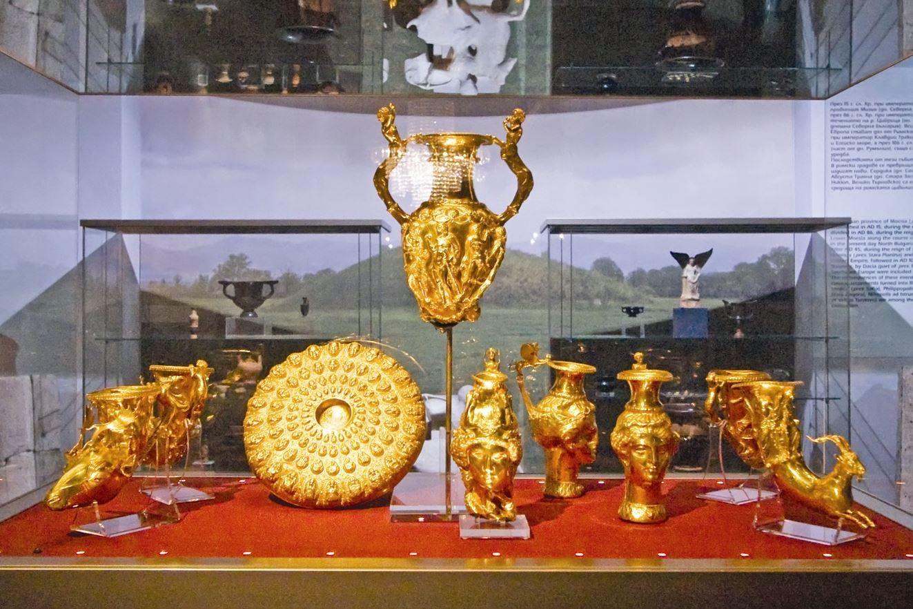 بازگشت ۲۸ اثر باستانی از اتریش به ایران