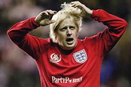 نخست وزیر بریتانیا با بمب قانونی به جنگ سوپرلیگ می‌رود