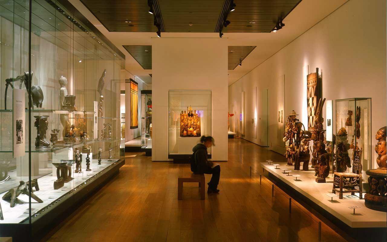 بازگشت صد اثر موزه‌ای ایران از بریتانیا