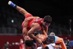 باخت نماینده وزن 60 کیلوگرم کشتی فرنگی ایران به ارمنستان در المپیک