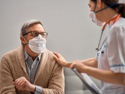 عوارض حاد کرونا تا یک سال بعد از درمان باقی می‌ماند