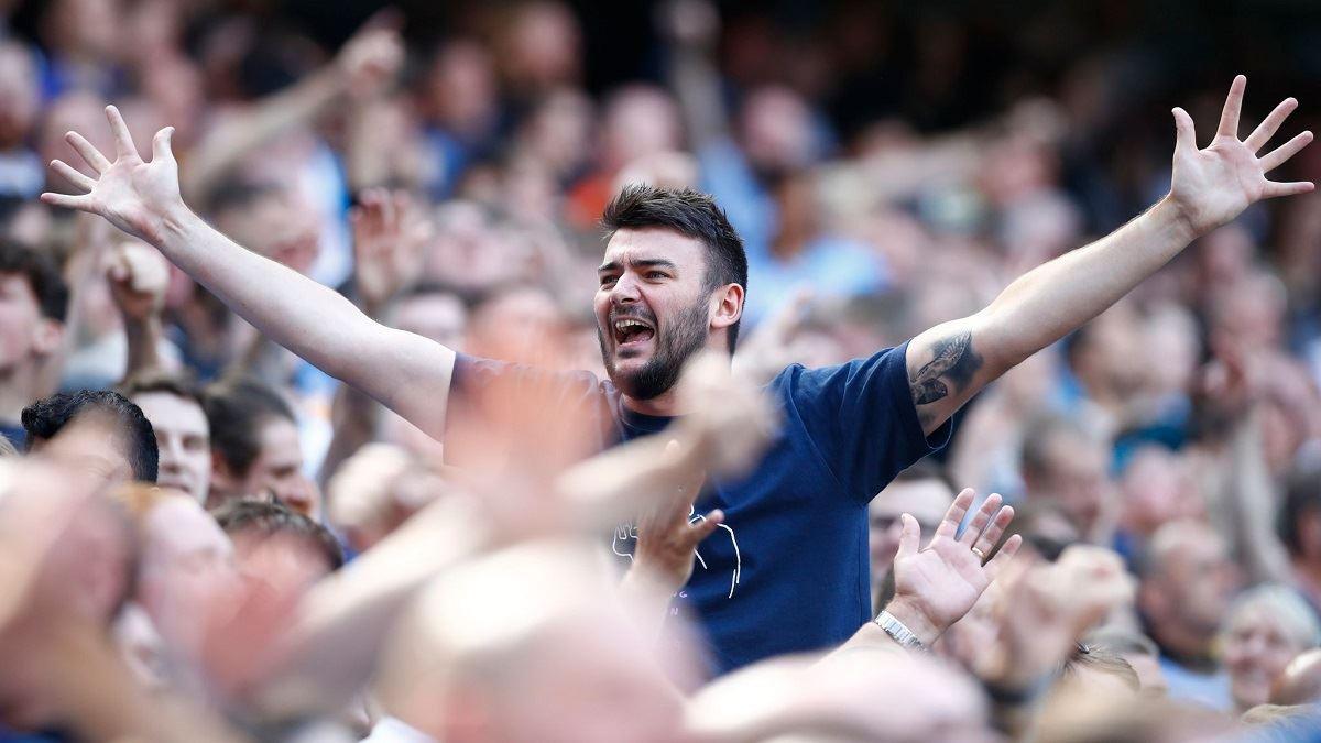 رفع ممنوعیت ایستادن تماشاچیان در انگلیس در دستور کار دولت