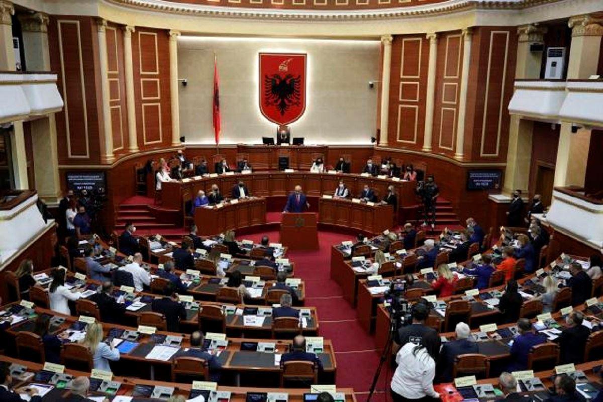 سیطره زنان بر کابینه دولت آلبانی با 12 وزیر