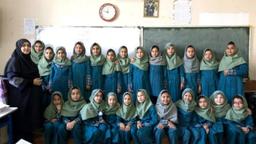 تکمیل ظرفیت مدارس در ایران و جاماندن برخی از کودکان افغان از ثبت نام