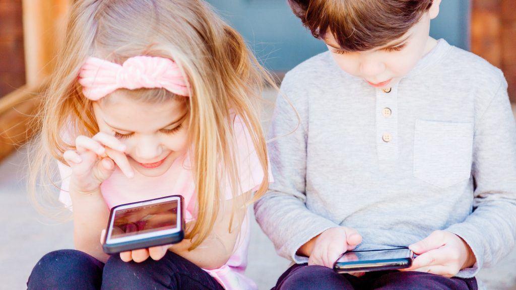 اعتراض کنشگران باعث توقف طرح نسخه اینستاگرام کودکان شد