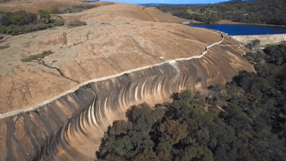 گردشگری استرالیا/ویو راک Wave Rock یا "صخره مواج "  در استرالیای غربی