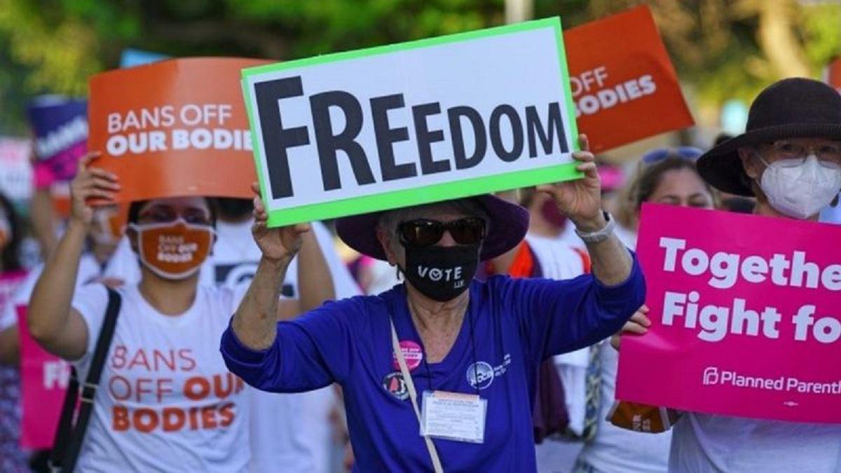 دولت بایدن قانون منع سقط جنین را محدود می‌کند