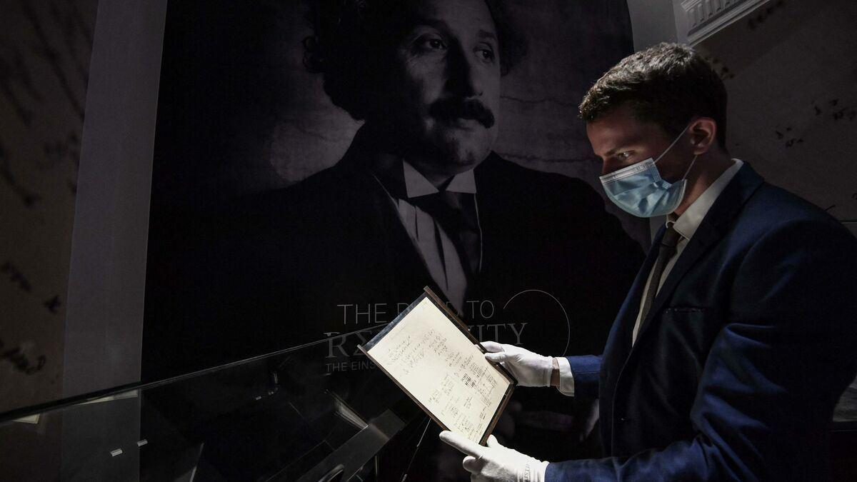 فروش متنی با دست خط آلبرت اینشتین به قیمت 13 میلیون دلار