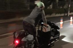 نماینده پارلمان نیوزلند با دوچرخه برای زایمان به بیمارستان رفت