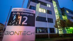 بیون‌تک و تولید یک واکسن انطباقی موثر علیه اومیکرون