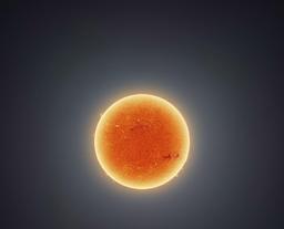 150 هزار تصویر برای خلق یک عکس از خورشید