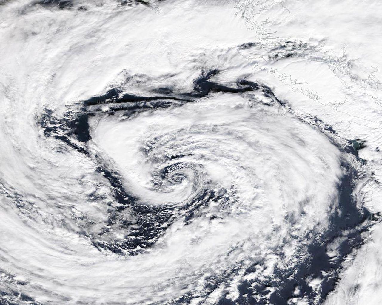 چه چیزی "طوفان‌های بمبی" را متفاوت می‌سازد؟