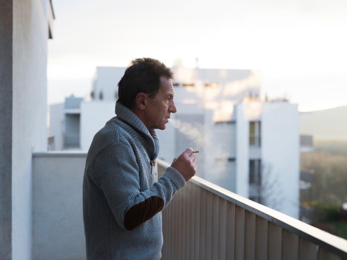 احتمال ممنوعیت سیگار کشیدن در تراس برای ساکنان کوئینزلند