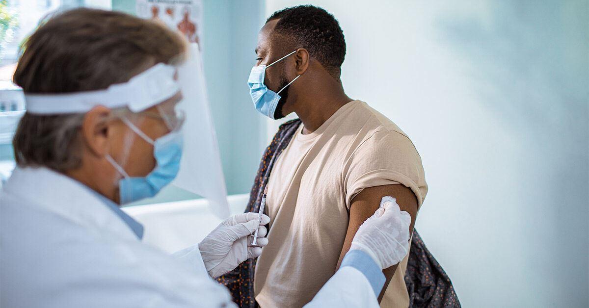 دو دز واکسن برای مقابله با سویه‌های جدید کرونا کافی نیست