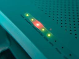 چرایی کُندی اینترنت در ایران؛ از طرح صیانت تا مشکلات زیرساختی