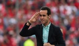 علی کریمی به دوبی مهاجرت کرد