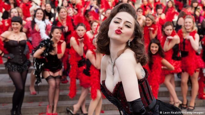 روز جهانی بوسه؛بوسه های عشق، بوسه‌های غم‌انگیز، بوسه‌های مرگ‌