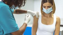 کاهش نرخ تزریق دُز سوم واکسن کووید-19 در استرالیا