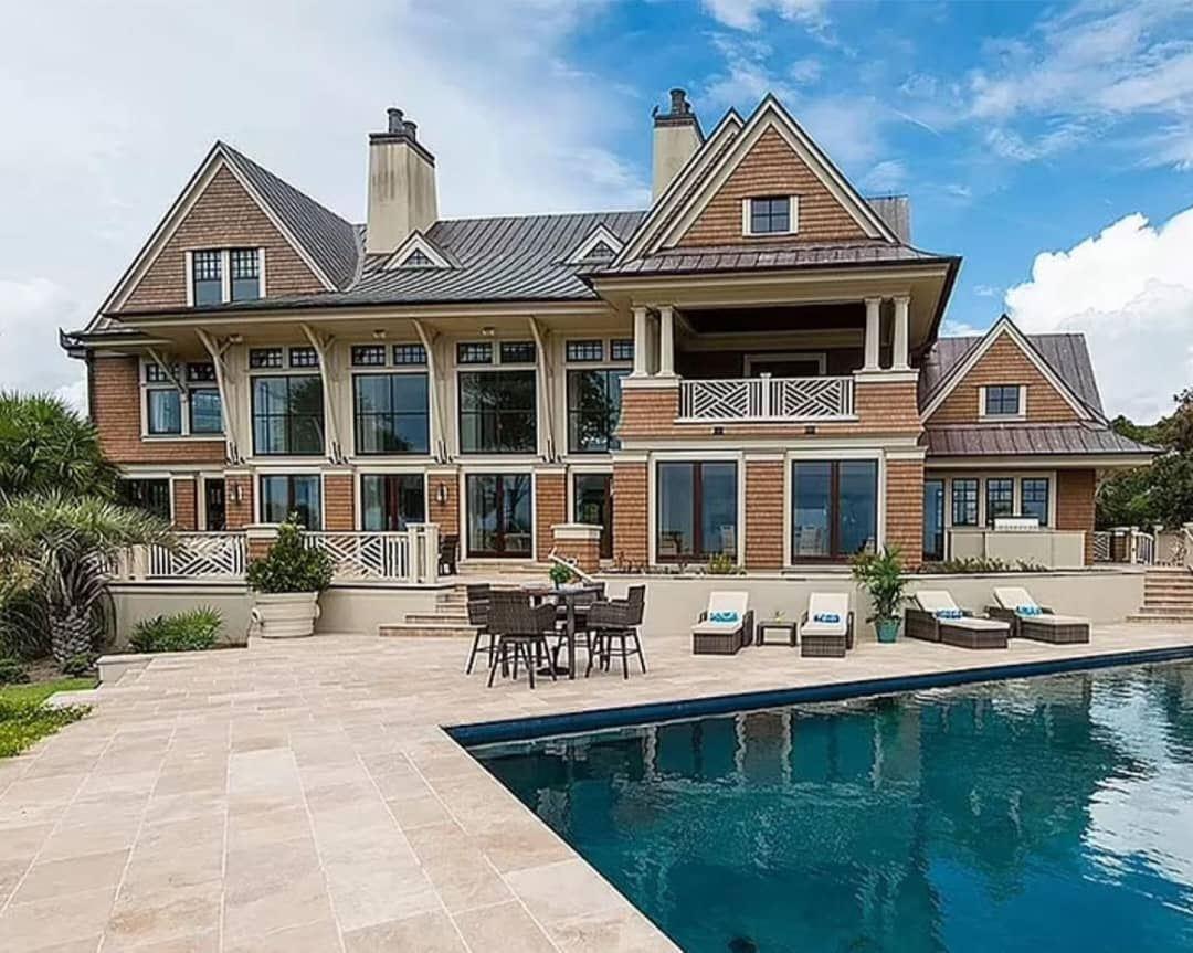 تعطیلات رایگان بایدن و خانواده‌اش در عمارت۲۰ میلیون دلاری