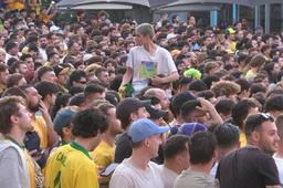 گردهمایی هزاران نفر در ویکتوریا برای تماشای بازی استرالیا و آرژانتین