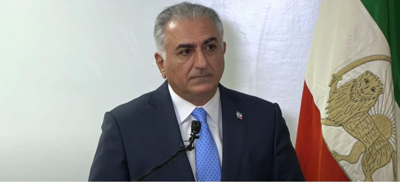 رضا پهلوی : جمهوری را ترجیح می‌دهم 