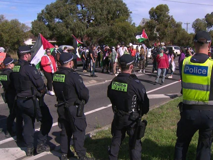 بازداشت تعدادی از فعالان حامی فلسطین در بندر ملبورن