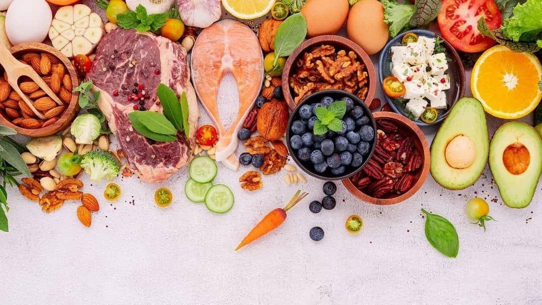 رژیم غذایی کم کربوهیدرات چگونه می‌تواند در کاهش وزن موثر باشد؟