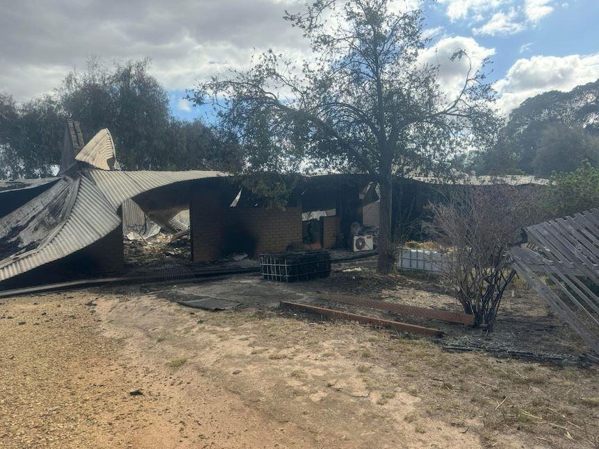 آتش‌سوزی جنگل 44 خانه در ویکتوریا را در کام خود فرو برد