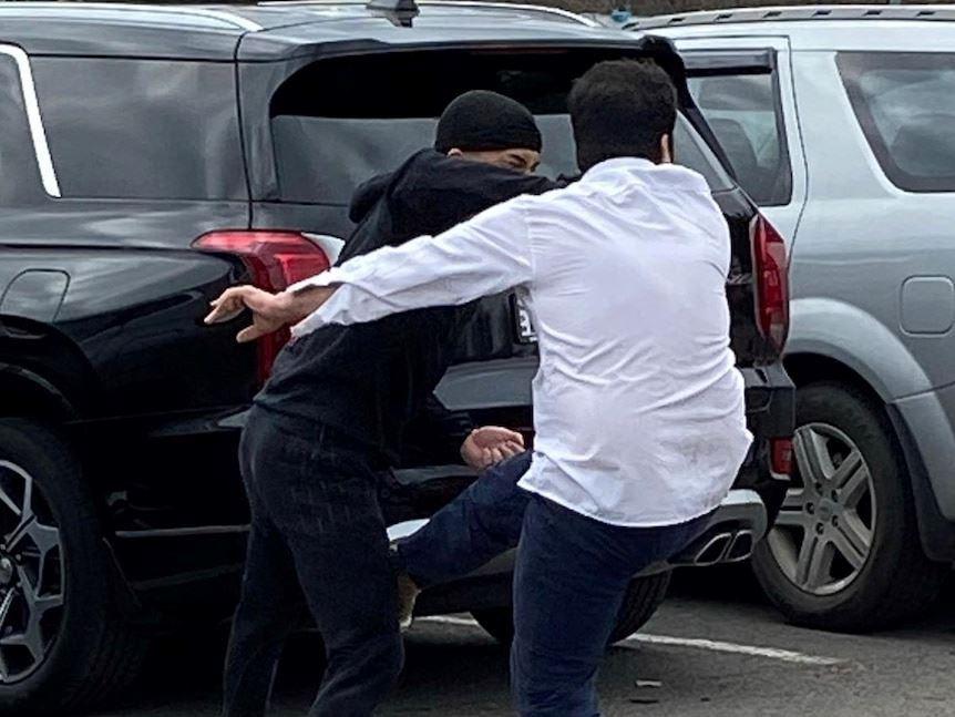 ای‌بی‌سی استرالیا: ضرب و شتم مترجم همجنس‌گرای ایرانی تبار توسط یک‌زوج